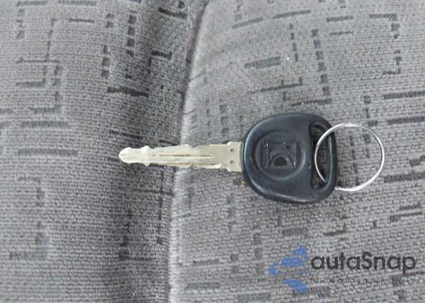 2003 Saturn Vue V6 из США, поврежденный, VIN 5GZCZ53BX3S855583